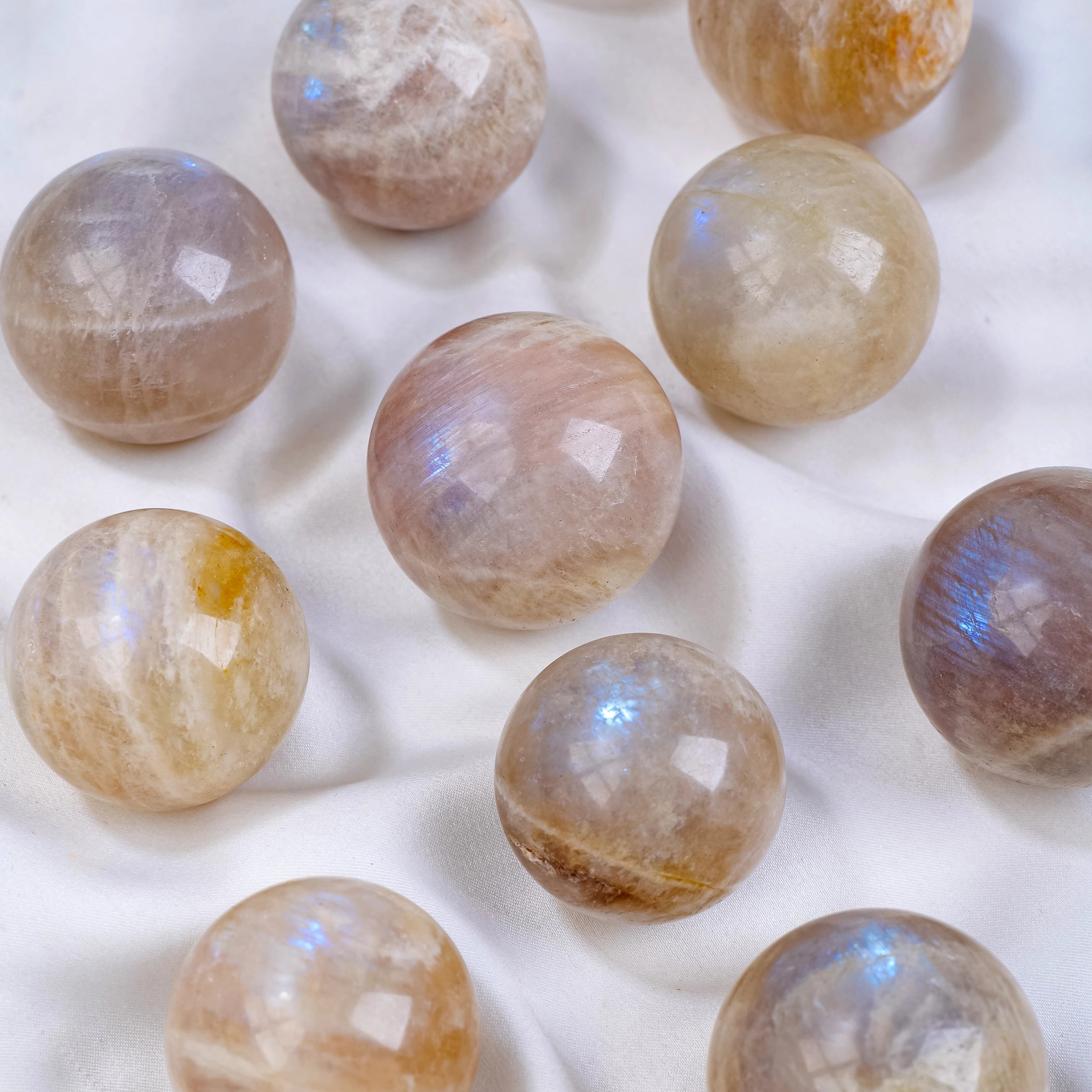 1PC Natural Crystal Blue Moonstone Ball Massaging Ball Reiki Healing Stone Home Decoration Exquisite Gifts Souvenirs Gift